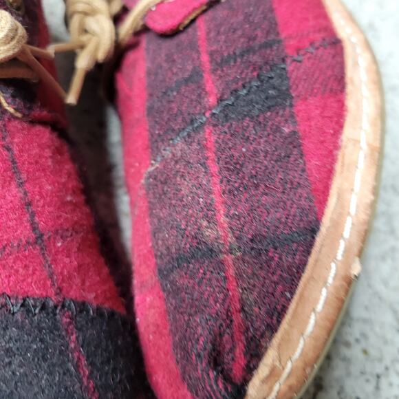 TOMS Buffalo Check Plaid Wool Chukka Ankle Boots LaceUp Red Black Womens✨️8.5 - Picture 9 of 12